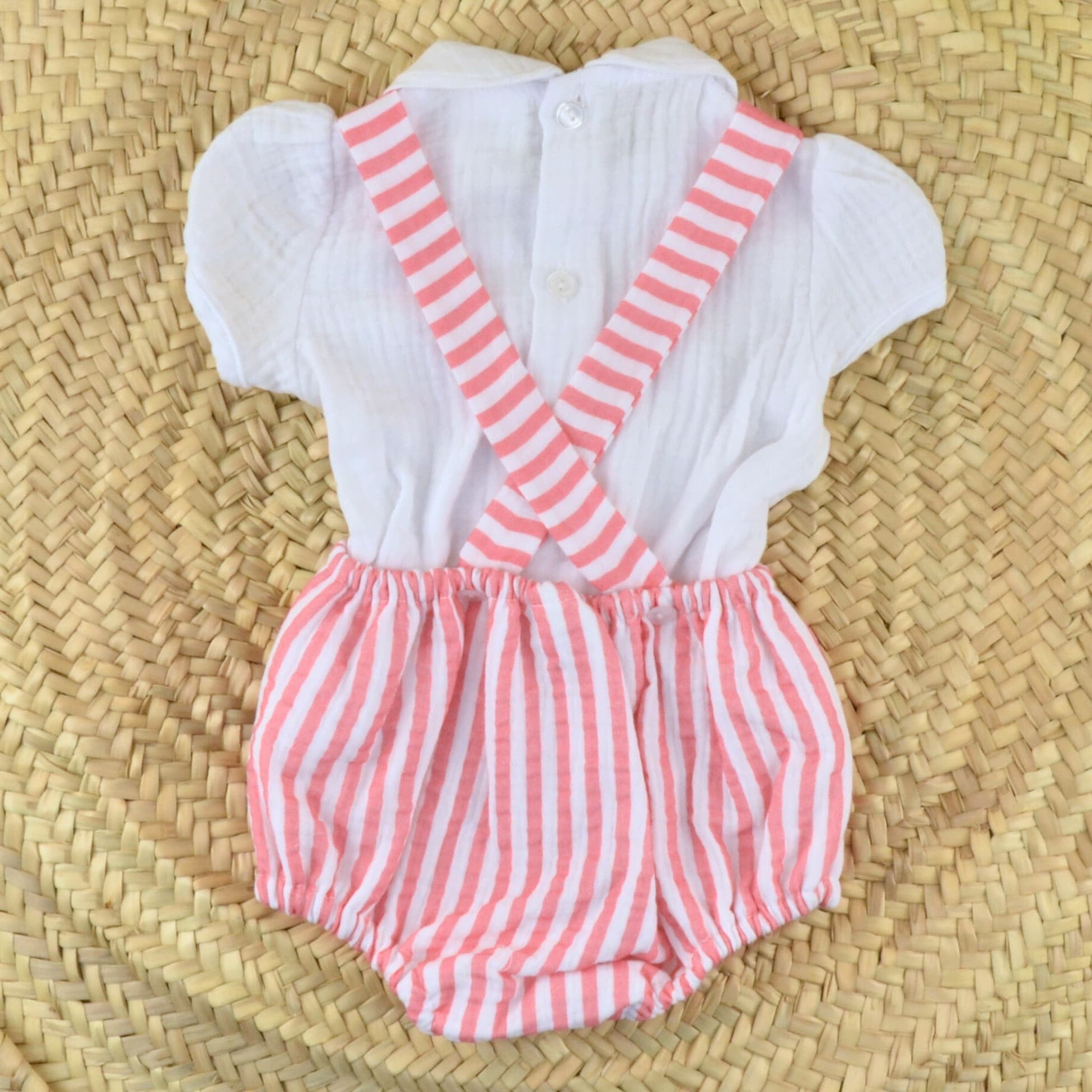 Conjunto Peto Rayas Rojas