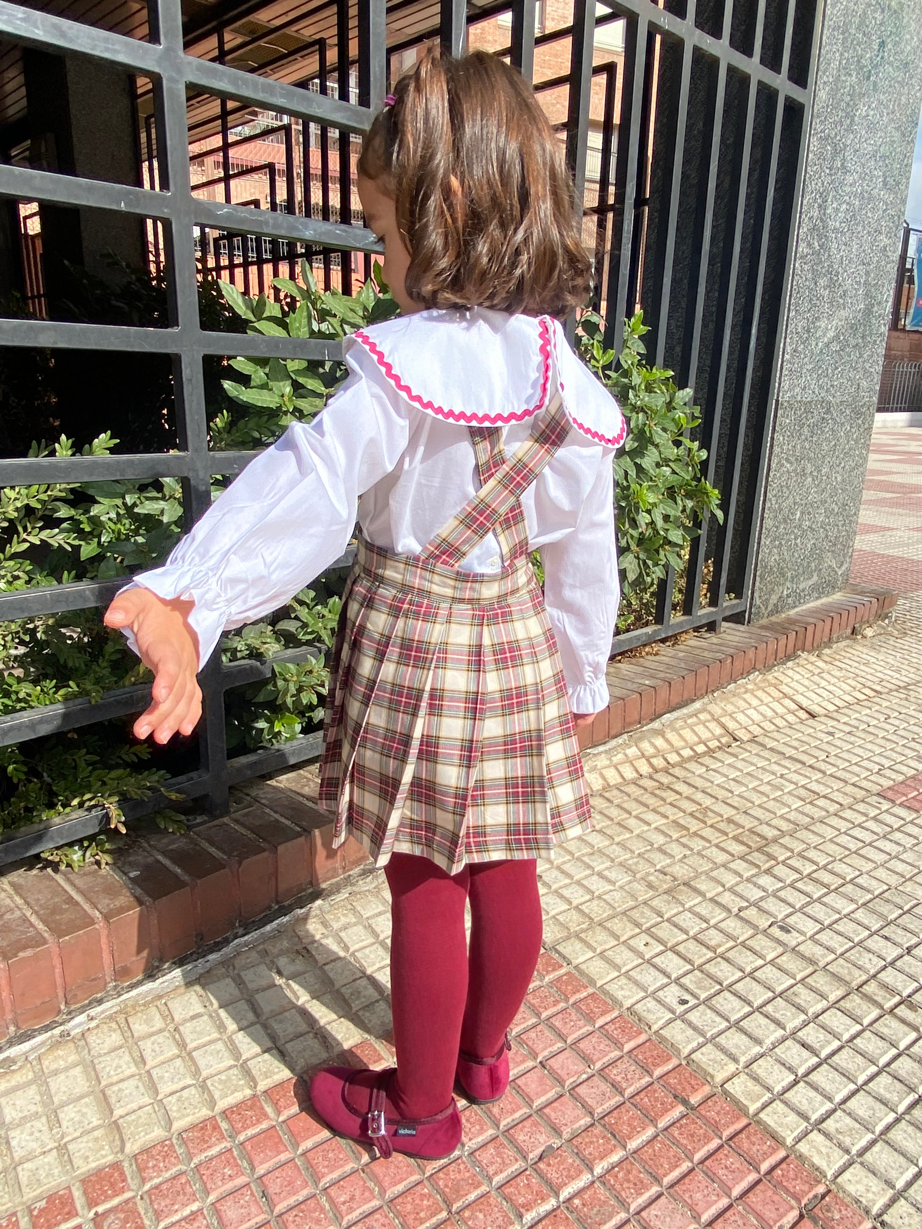 Falda tablas niña